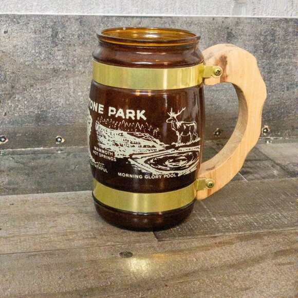 VINTAGE AMBER GLASS MUG SIESTA WARE YELLOWSTONE NATIONAL PARK WOODEN HANDLE - Picture 2 of 7